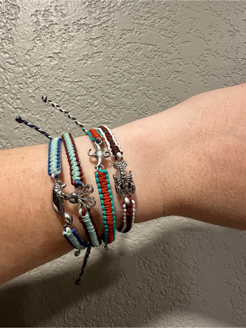 4Ocean Animal bracelet bundle